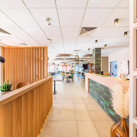 Hotel Mandarina Luxembourg Airport 3*