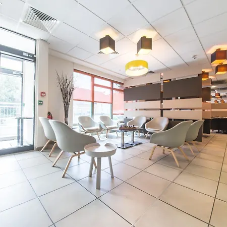 Mandarina Luxembourg Airport Szálloda