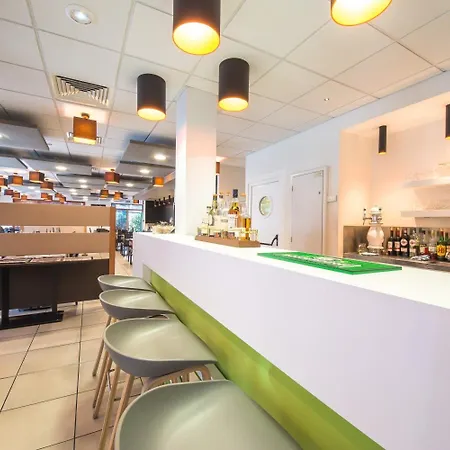 Mandarina Luxembourg Airport Szálloda