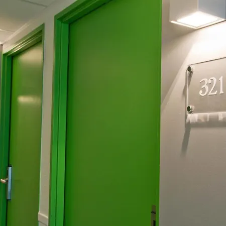 Mandarina Luxembourg Airport Szálloda