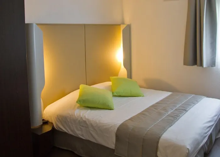 Mandarina Luxembourg Airport 3*