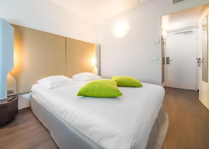 Mandarina Luxembourg Airport