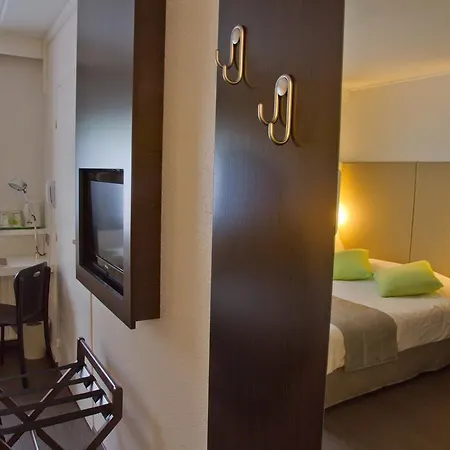 Mandarina Luxembourg Airport