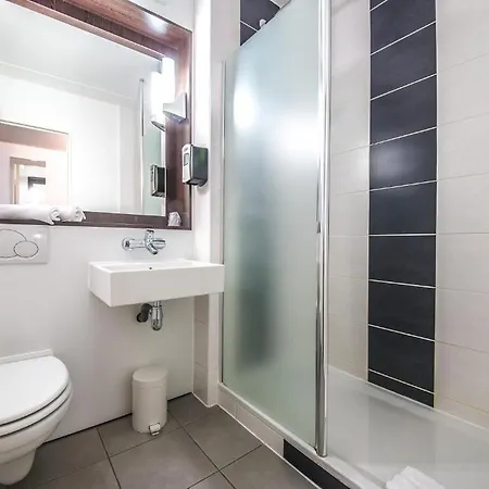 Hotel Mandarina Luxembourg Airport 3*