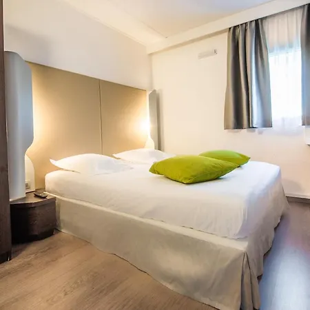 Mandarina Luxembourg Airport Отель