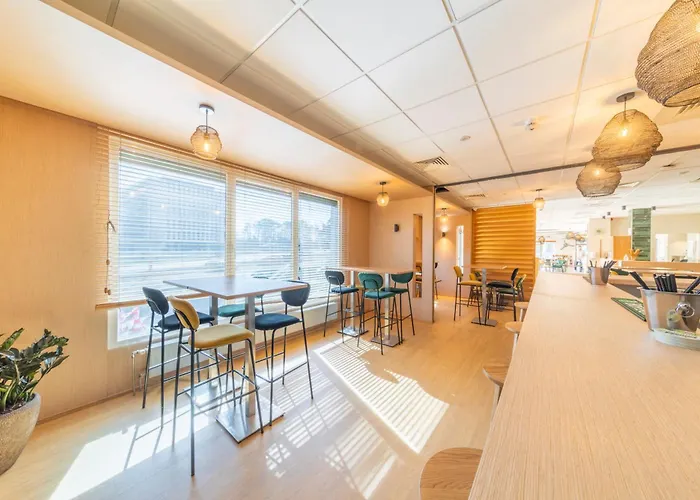 Hotel Mandarina Luxembourg Airport 3*