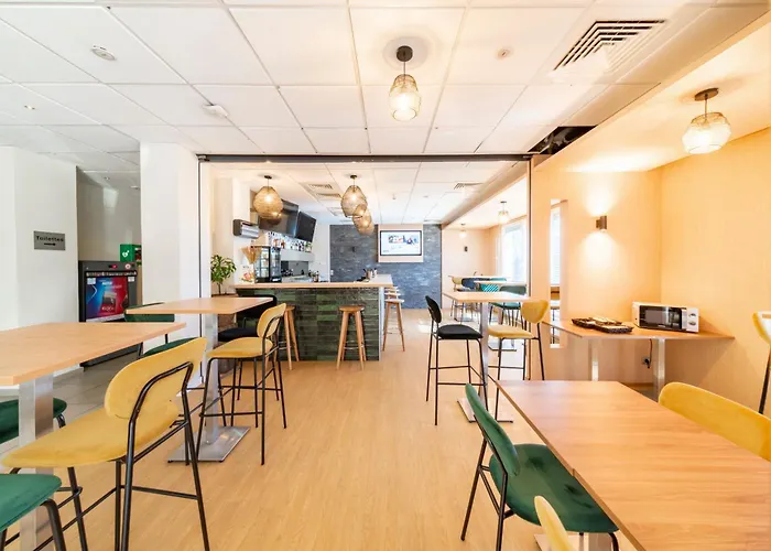 Hotel Mandarina Luxembourg Airport 3*