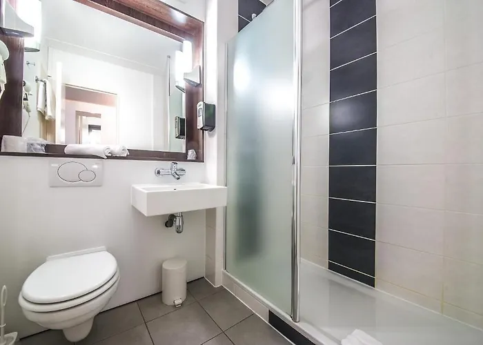 Hotel Mandarina Luxembourg Airport 3*